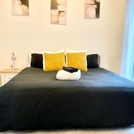 The Parkes A Stylish 3Br House, 5 Mins From Central Birmingham Close To The Edgbaston Stadium, The Hippodrome, Uob, Aston And Bcu, China Town, Kings Heath Bhx Airport And Much More Exterior photo