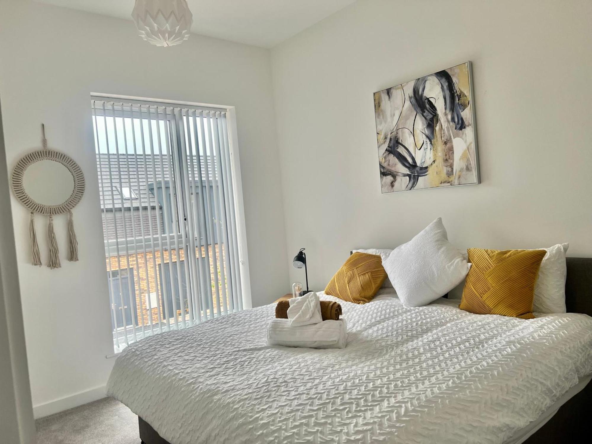 The Parkes A Stylish 3Br House, 5 Mins From Central Birmingham Close To The Edgbaston Stadium, The Hippodrome, Uob, Aston And Bcu, China Town, Kings Heath Bhx Airport And Much More Exterior photo