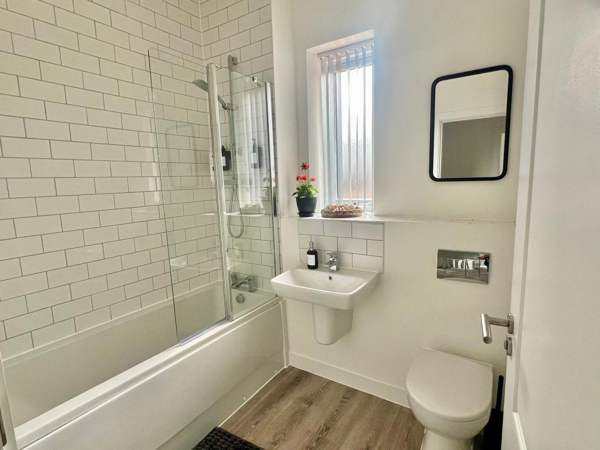 The Parkes A Stylish 3Br House, 5 Mins From Central Birmingham Close To The Edgbaston Stadium, The Hippodrome, Uob, Aston And Bcu, China Town, Kings Heath Bhx Airport And Much More Exterior photo