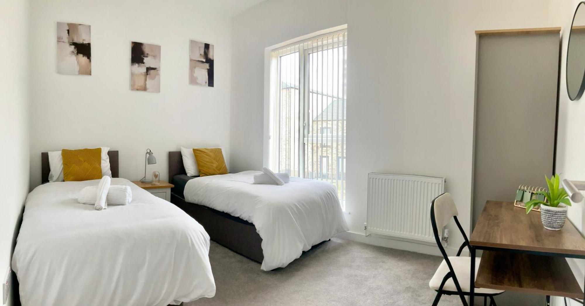The Parkes A Stylish 3Br House, 5 Mins From Central Birmingham Close To The Edgbaston Stadium, The Hippodrome, Uob, Aston And Bcu, China Town, Kings Heath Bhx Airport And Much More Exterior photo
