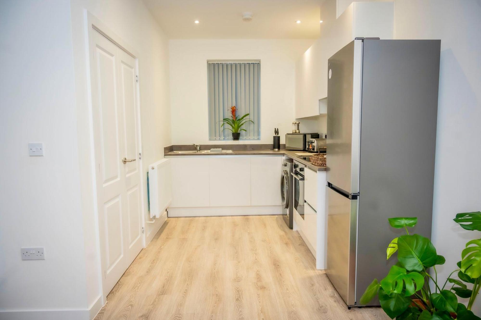 The Parkes A Stylish 3Br House, 5 Mins From Central Birmingham Close To The Edgbaston Stadium, The Hippodrome, Uob, Aston And Bcu, China Town, Kings Heath Bhx Airport And Much More Exterior photo