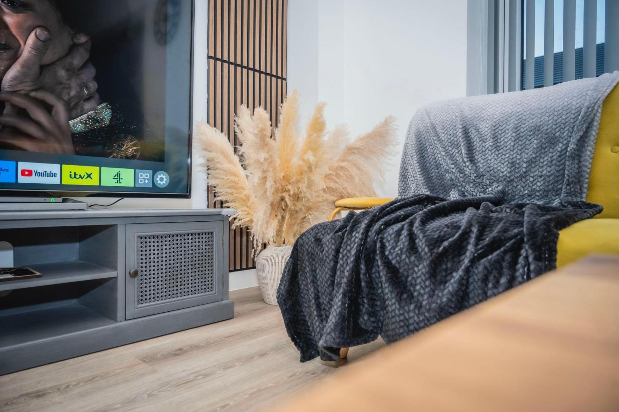 The Parkes A Stylish 3Br House, 5 Mins From Central Birmingham Close To The Edgbaston Stadium, The Hippodrome, Uob, Aston And Bcu, China Town, Kings Heath Bhx Airport And Much More Exterior photo
